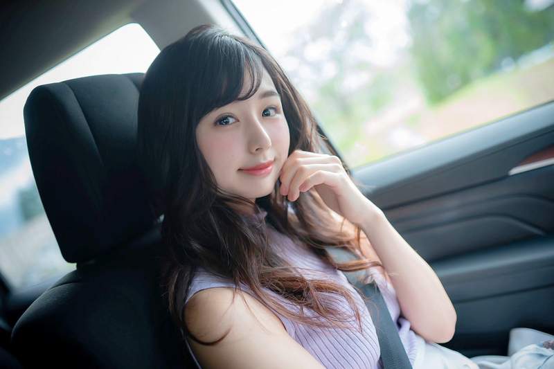 日本“针织衫之日”，妹子们通通穿起毛衣凹凸有致诱惑十足